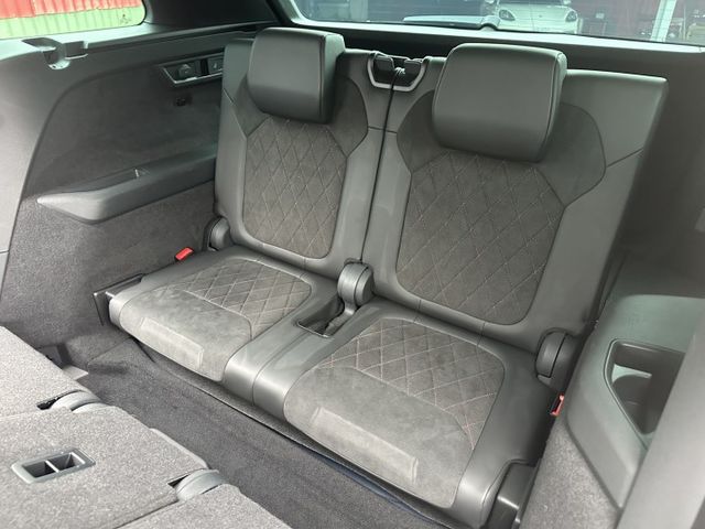 正7人座 頂規RS鈑 新車192 四驅 定速 跟車 自動停車 360環景 配備齊全  第9張相片