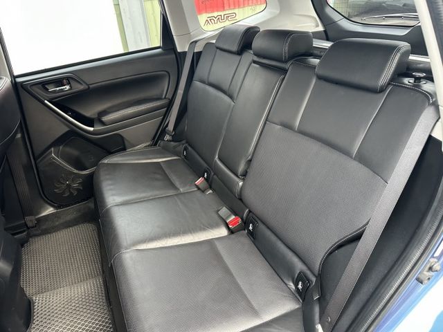 四驅 定速 電動記憶座椅 360環景 安卓機 倒車顯影 抬頭顯示器  第5張相片