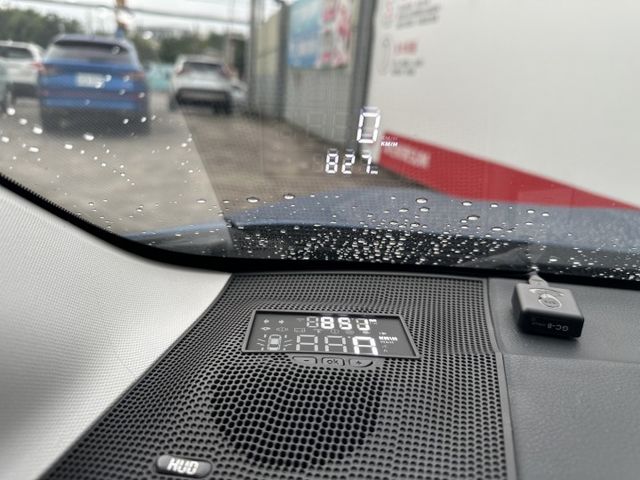 四驅 定速 電動記憶座椅 360環景 安卓機 倒車顯影 抬頭顯示器  第7張相片