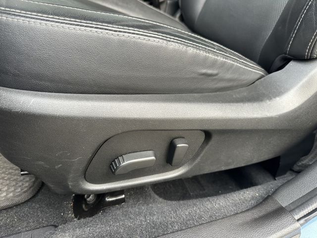 四驅 定速 電動記憶座椅 360環景 安卓機 倒車顯影 抬頭顯示器  第9張相片