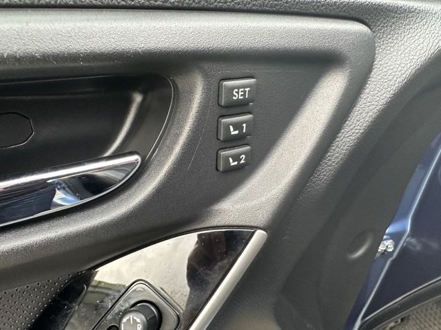 四驅 定速 電動記憶座椅 360環景 安卓機 倒車顯影 抬頭顯示器  第11張相片