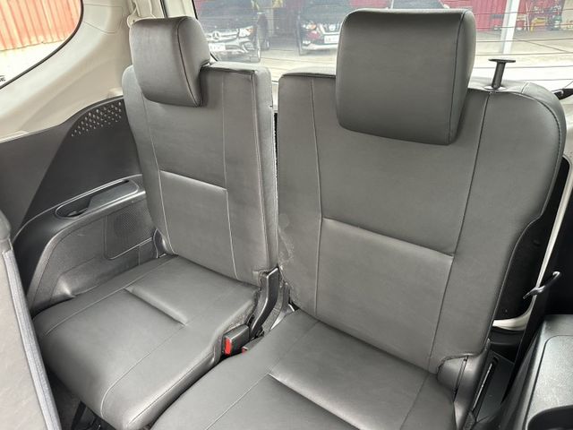 正7人座 雙電動滑門 定速 後座出風口  第5張相片