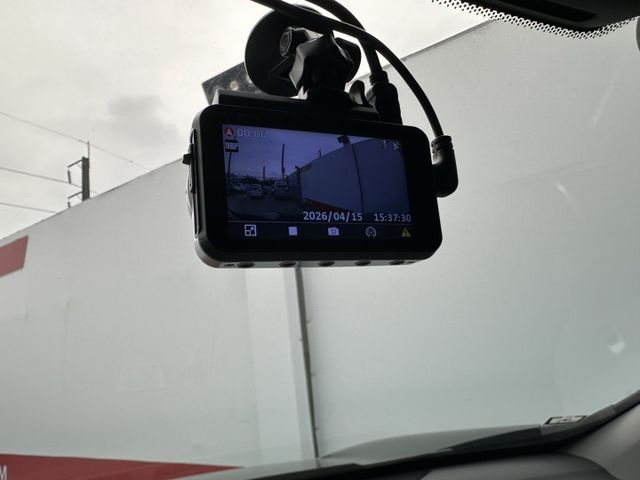 定速 跟車 IKEY 電動尾門 電動座椅 倒車顯影  第8張相片