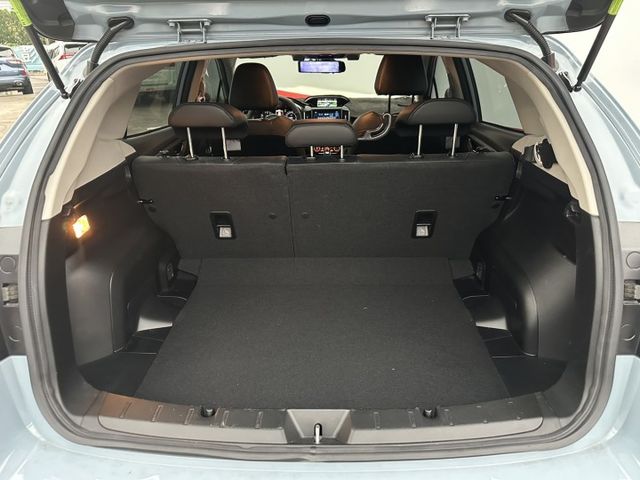 一手車 原廠保固 只跑6萬 定速 跟車 360環頸 盲點 免KEY  第11張相片