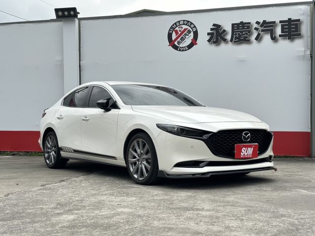 定速 跟車 摸門 盲點 360環景 年輕人最愛 質感轎車  第1張相片