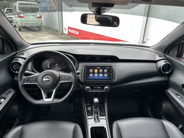 旗艦版 車頂行李架 定速 跟車 車道偏離 360環景  第6張相片