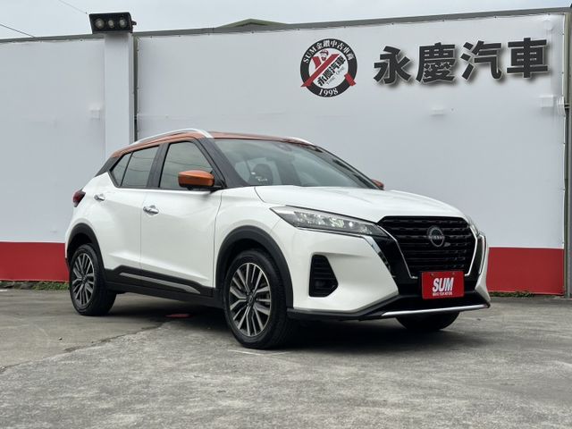旗艦版 車頂行李架 定速 跟車 車道偏離 360環景  第1張相片