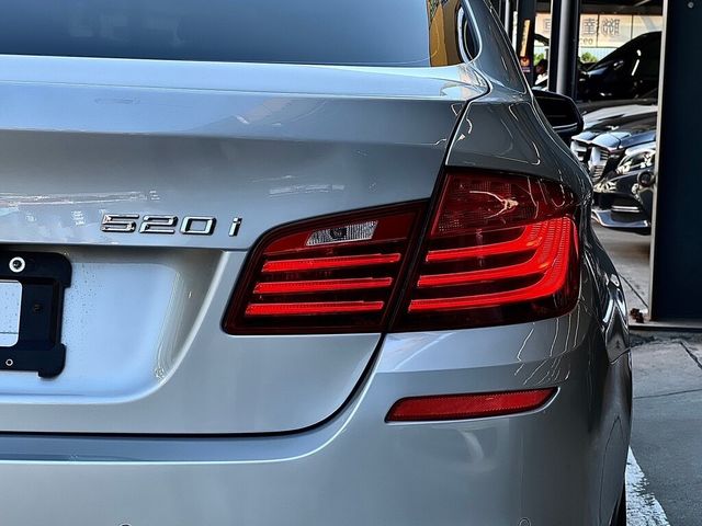 BMW寶馬 520I  第12張相片