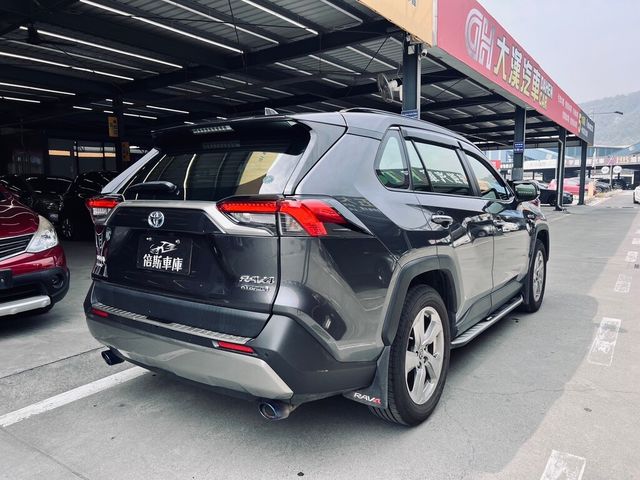 TOYOTA豐田 RAV4  第11張相片