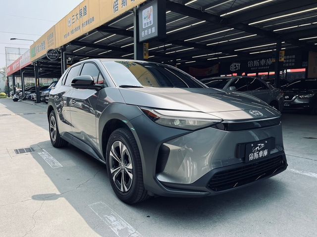 TOYOTA豐田 BZ4X  第1張相片