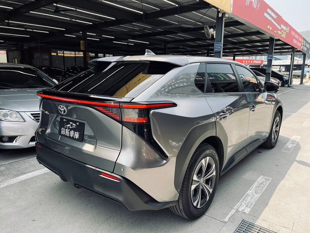 TOYOTA豐田 BZ4X  第7張相片