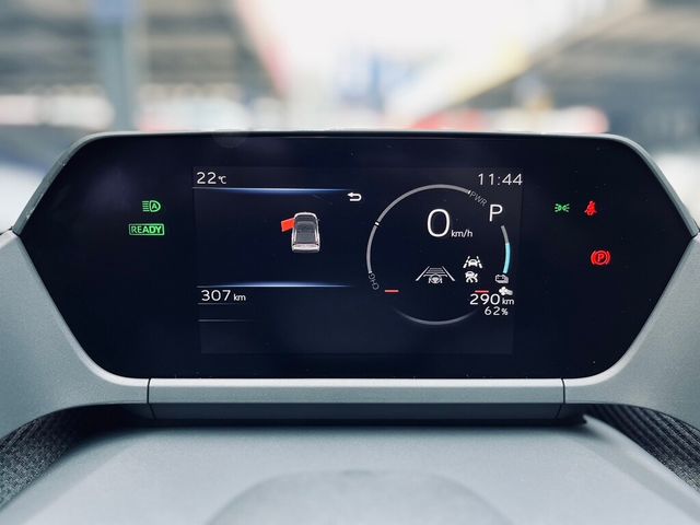 TOYOTA豐田 BZ4X  第15張相片