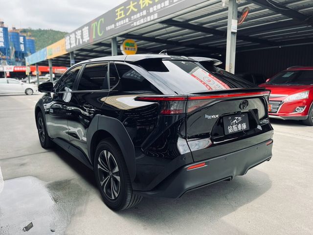 TOYOTA豐田 BZ4X  第4張相片