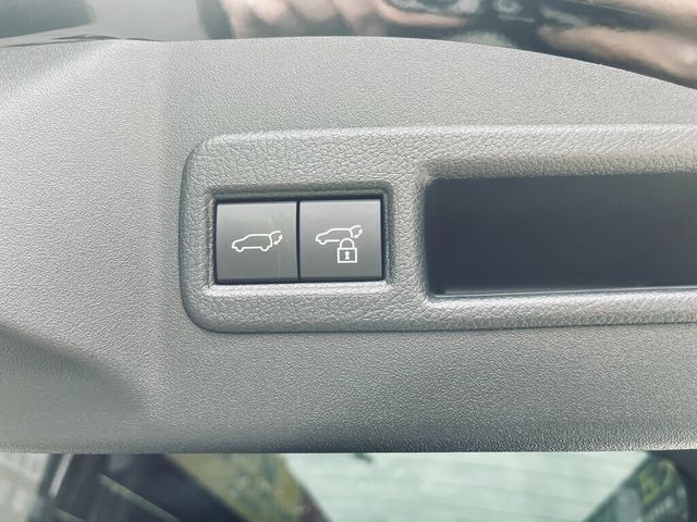 TOYOTA豐田 BZ4X  第16張相片