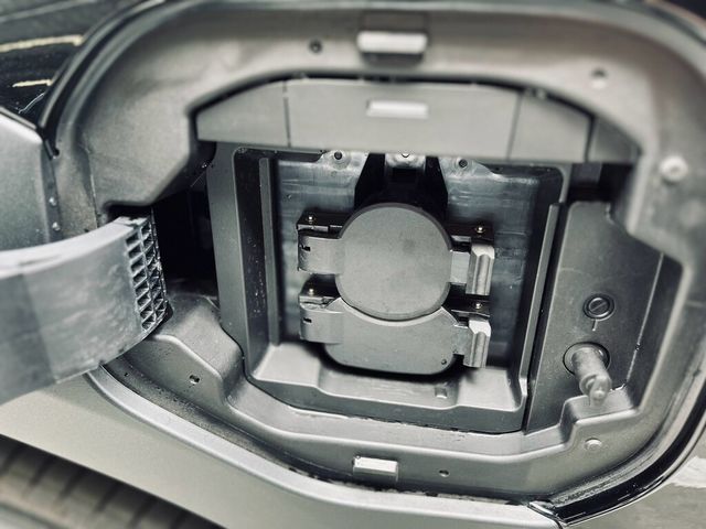 TOYOTA豐田 BZ4X  第17張相片
