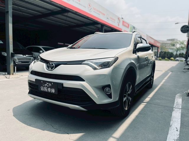 TOYOTA豐田 RAV4  第2張相片