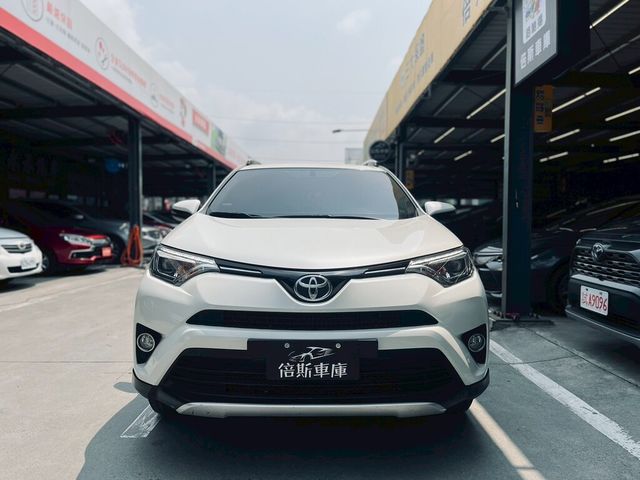TOYOTA豐田 RAV4  第3張相片