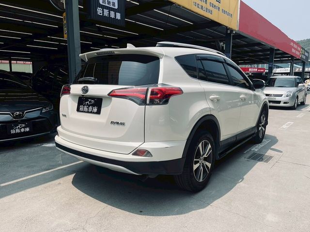 TOYOTA豐田 RAV4  第5張相片