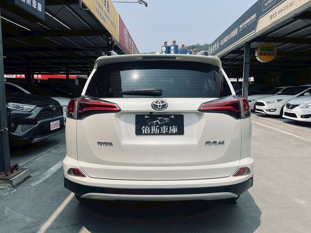 TOYOTA豐田 RAV4  第6張相片