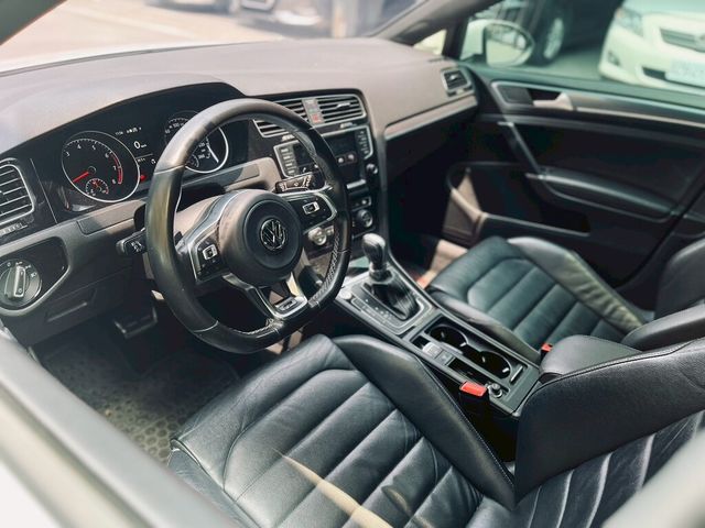 VOLKSWAGEN福斯 GOLF  第10張相片
