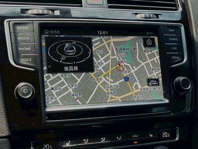 VOLKSWAGEN福斯 GOLF  第18張相片