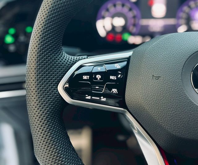 VOLKSWAGEN福斯 GOLF GTI  第12張相片