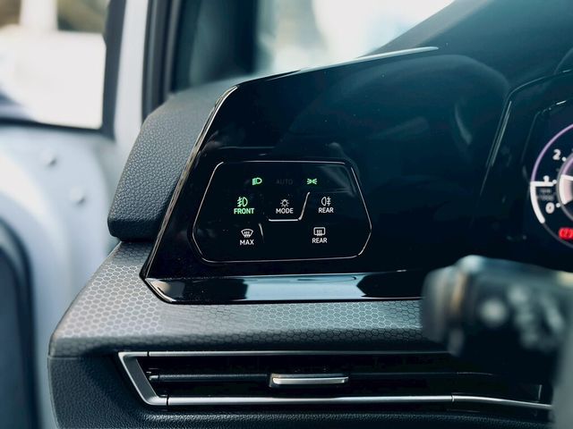 VOLKSWAGEN福斯 GOLF GTI  第14張相片