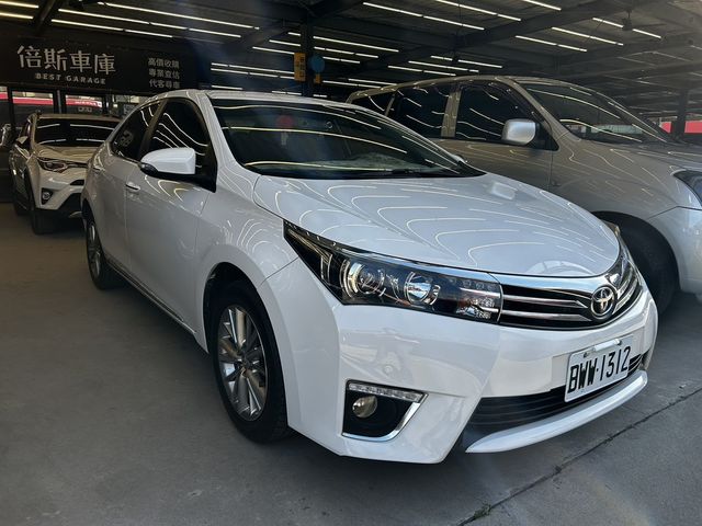 TOYOTA豐田 ALTIS  第1張相片
