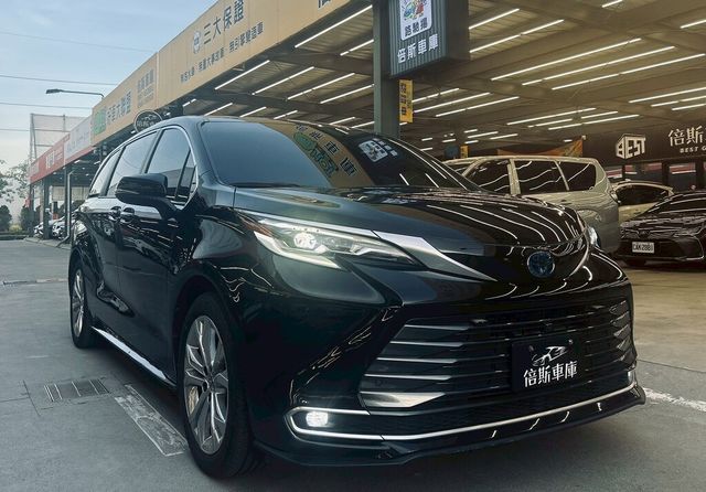 TOYOTA豐田 SIENNA  第1張相片