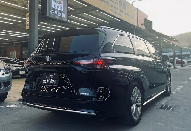 TOYOTA豐田 SIENNA  第3張相片