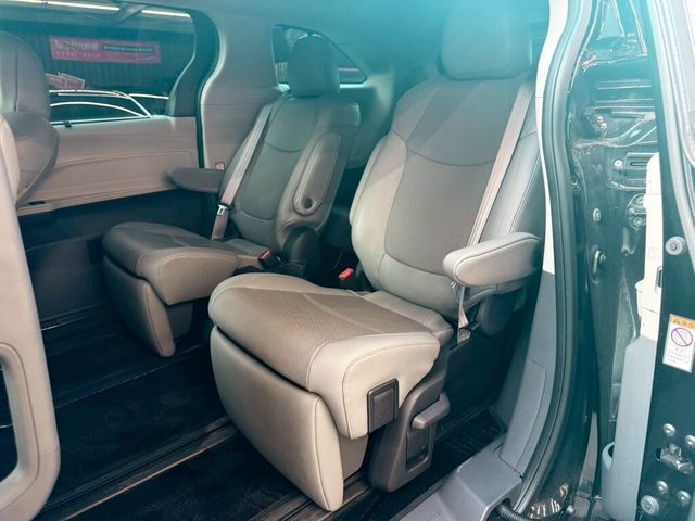 TOYOTA豐田 SIENNA  第11張相片