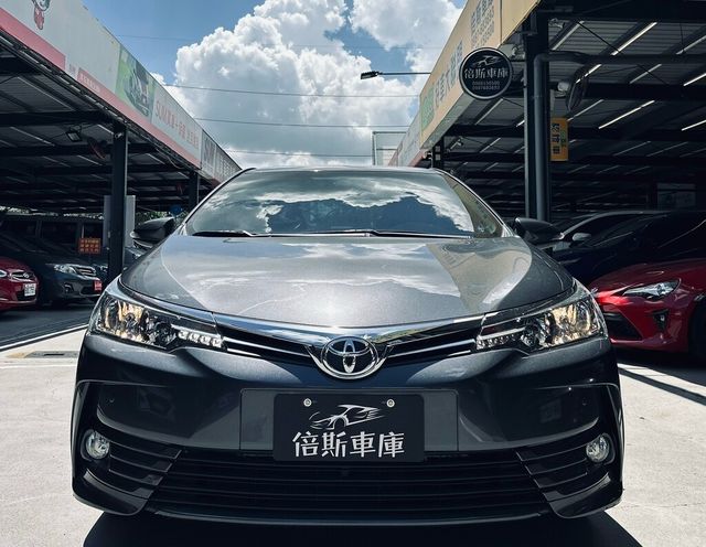 TOYOTA豐田 ALTIS  第2張相片