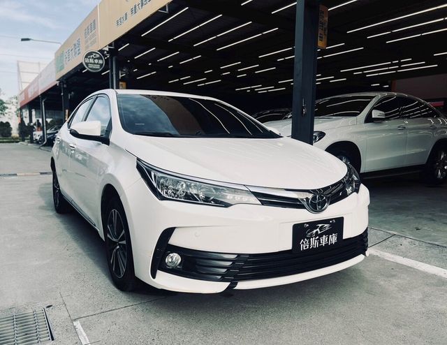 TOYOTA豐田 ALTIS  第1張相片