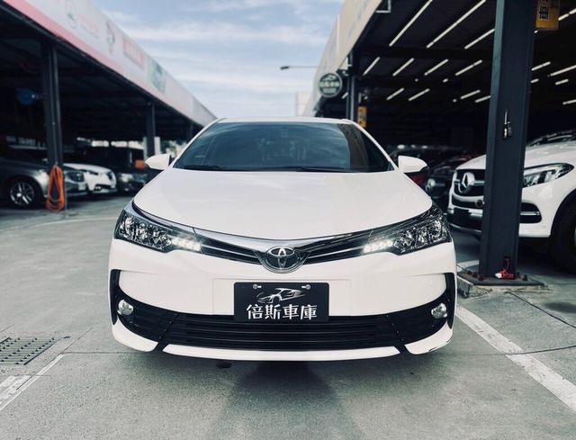 TOYOTA豐田 ALTIS  第2張相片