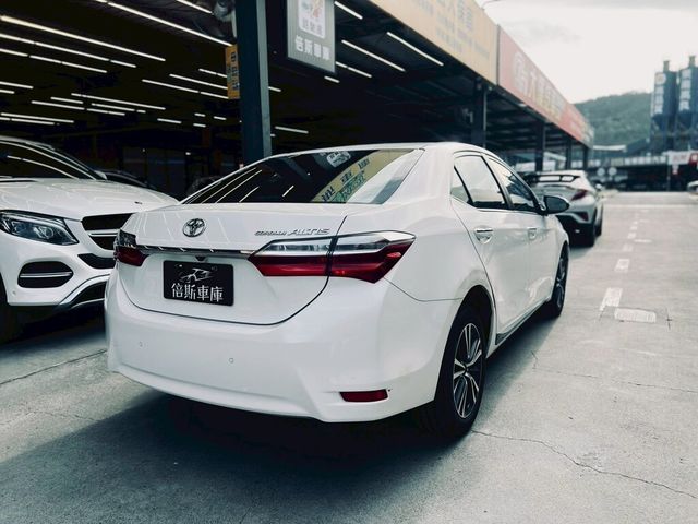 TOYOTA豐田 ALTIS  第4張相片