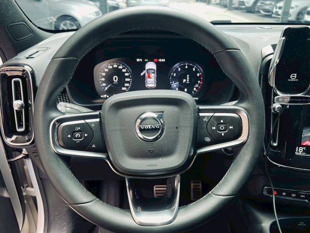 VOLVO富豪 XC40  第8張相片