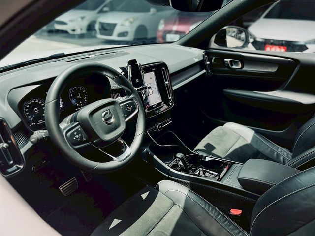 VOLVO富豪 XC40  第9張相片