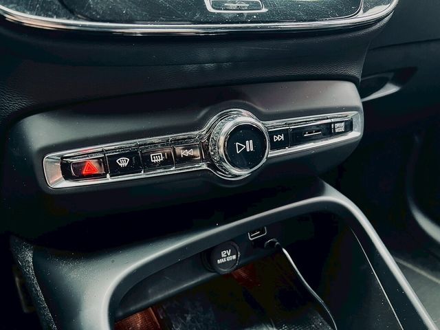 VOLVO富豪 XC40  第13張相片