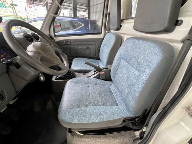 原版件 急速冷凍-5℃冷凍箱 里程僅10萬 倒車影像 內裝乾淨漂亮 無漏油 無待修~1.2稅金更省更賺錢!!可改車斗  第6張相片