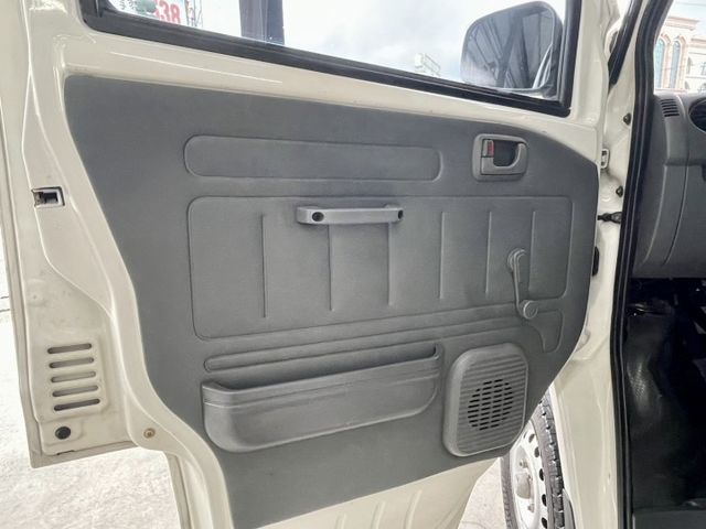 原版件 急速冷凍-5℃冷凍箱 里程僅10萬 倒車影像 內裝乾淨漂亮 無漏油 無待修~1.2稅金更省更賺錢!!可改車斗  第15張相片