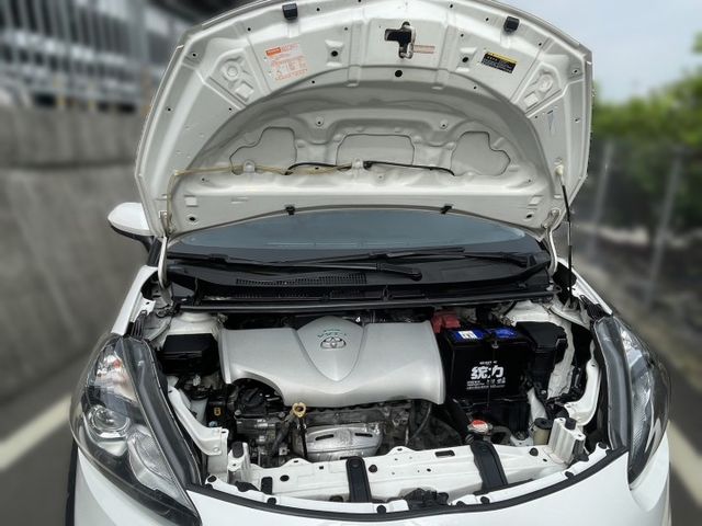 I-KEY 摸門 倒車影像 數位電視 車況內外如新~買到賺到!!可全貸~~!  第16張相片
