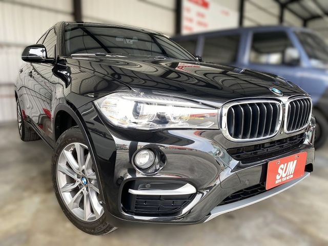 總代理 35i 306匹 一手優質董座座駕 抬頭顯示器 環景 電動尾門 數位儀表 I-KEY摸門 車況內外如新~買到賺到  第2張相片