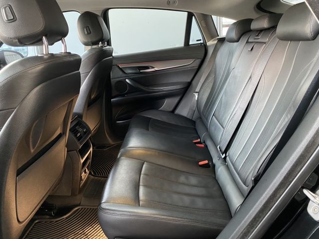 總代理 35i 306匹 一手優質董座座駕 抬頭顯示器 環景 電動尾門 數位儀表 I-KEY摸門 車況內外如新~買到賺到  第5張相片