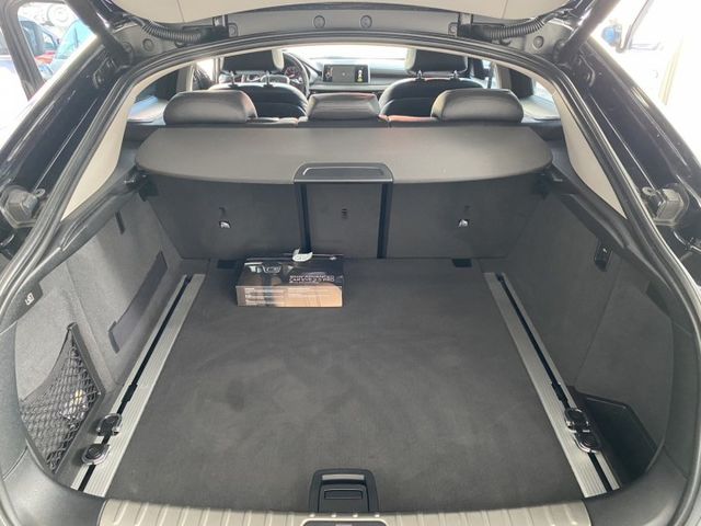 總代理 35i 306匹 一手優質董座座駕 抬頭顯示器 環景 電動尾門 數位儀表 I-KEY摸門 車況內外如新~買到賺到  第11張相片