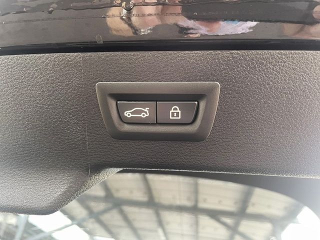 總代理 35i 306匹 一手優質董座座駕 抬頭顯示器 環景 電動尾門 數位儀表 I-KEY摸門 車況內外如新~買到賺到  第12張相片