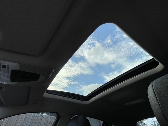 總代理 35i 306匹 一手優質董座座駕 抬頭顯示器 環景 電動尾門 數位儀表 I-KEY摸門 車況內外如新~買到賺到  第15張相片