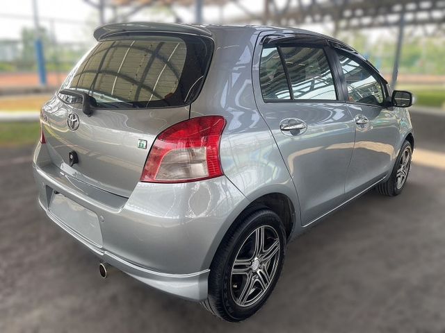 優質代步車 里程超少~雙安 車況內外如新~買到賺到!!  第6張相片