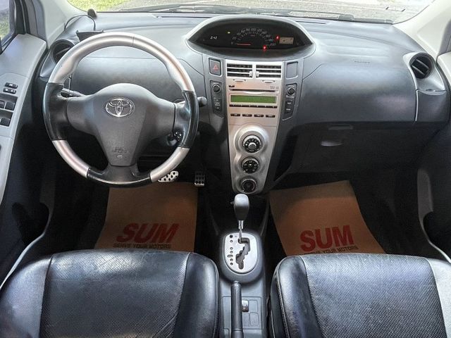 優質代步車 里程超少~雙安 車況內外如新~買到賺到!!  第9張相片