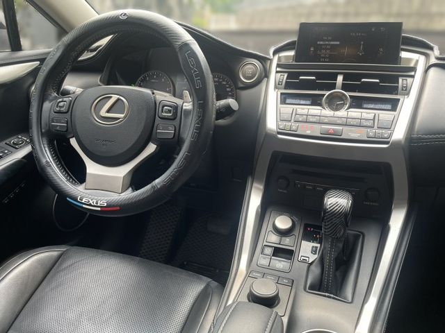 NX200t 原版件 雙電動冷熱通風椅 電動尾門 記憶椅 換檔撥片 I-KEY摸門 里程超少 內外如新~買到賺到!!  第19張相片