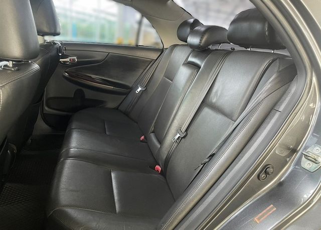 非營業車!黑內裝 原版件 雙安 恆溫 倒車顯影 電折後視鏡 定速 前後雷達 車況內外如新~買到賺到!!  第9張相片